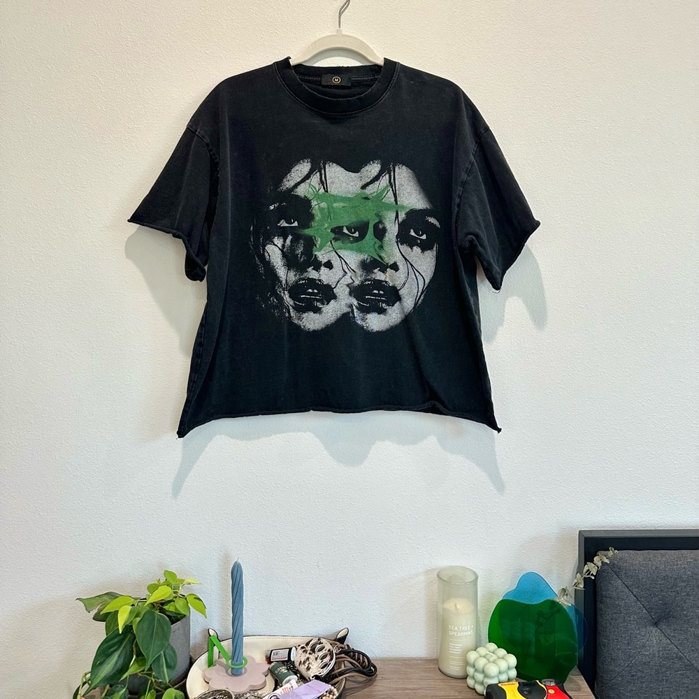 Cropped Graphic T-Shirt